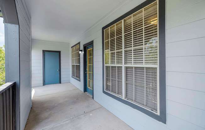 3 beds, 2 baths, 1,299 sqft, $1,656