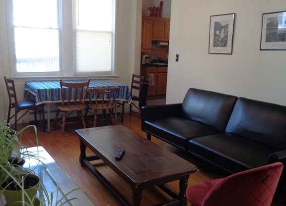 1371 COMMONWEALTH AVE