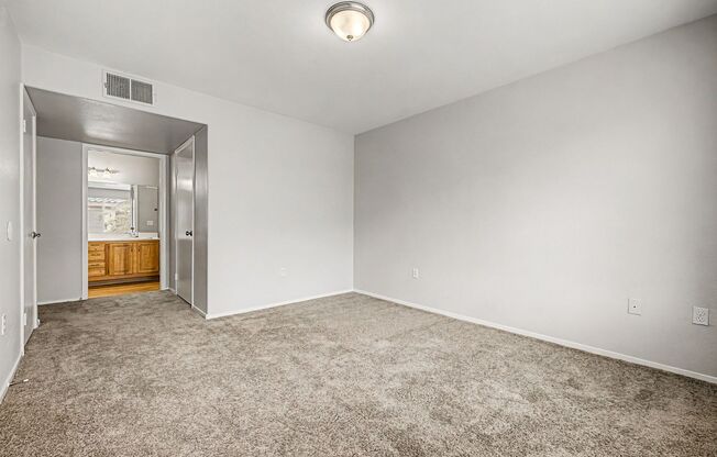2 beds, 2 baths, $1,145, Unit # 2135