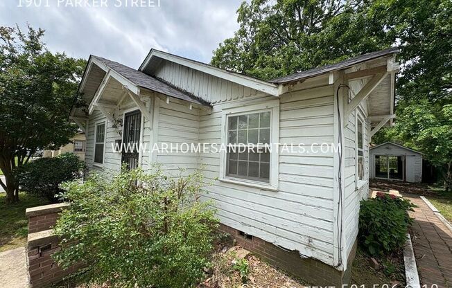 1901 PARKER ST