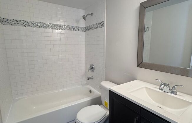 2 beds, 1 bath, 840 sqft, $1,850, Unit 2700 - 5D