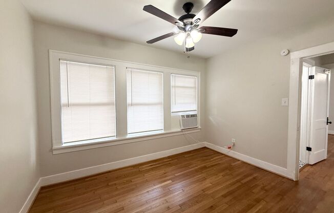 1 bed, 1 bath, $1,095, Unit B3614