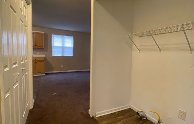 3 beds, 2 baths, $1,350