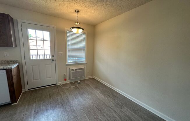 2 beds, 1 bath, $850