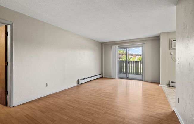 1 bed, 1 bath, 725 sqft, $1,200