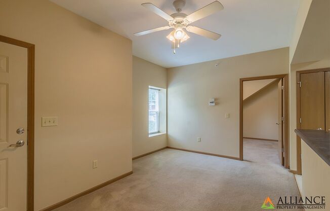 1 bed, 1 bath, 613 sqft, $820, Unit 102