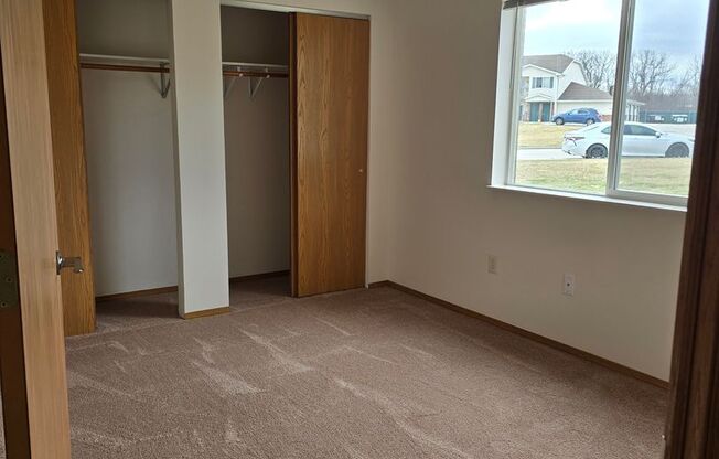 2 beds, 1 bath, 850 sqft, $1,259, Unit PL   7507