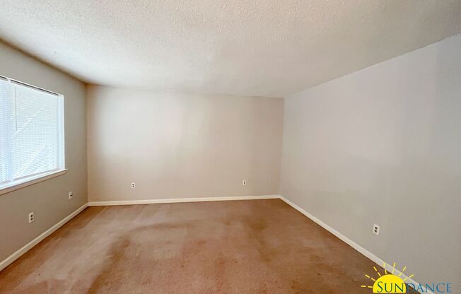 1 Bedroom Ground Floor Unit in Niceville!