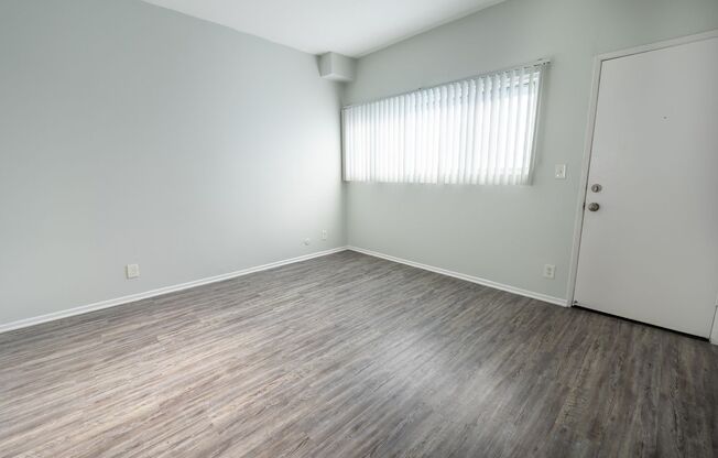 2 beds, 2.5 baths, 1,250 sqft, $2,198, Unit 250