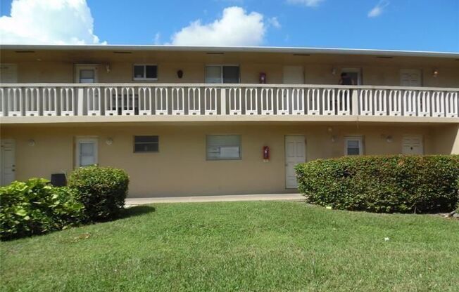 881 SW 74th Ter