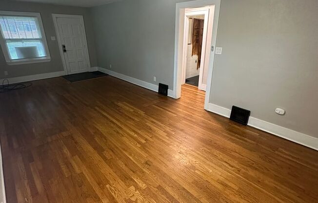 Cute 2 bedroom home in Patty Jewett Golf course area