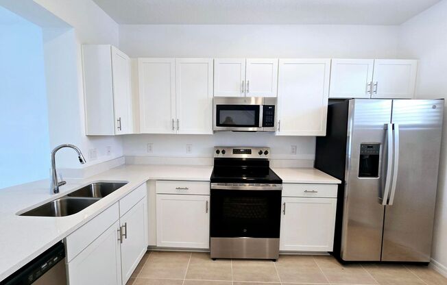 Limited-Time Offer: Two-for-One Application Fee Special! Flexible Move-In Costs! Pay only half the security deposit at lease signing and spread the rest over your first two months!