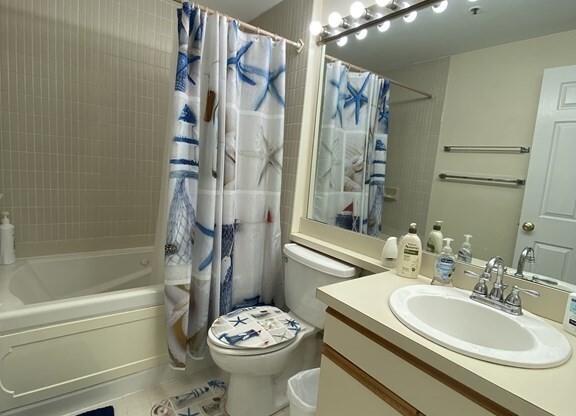 2 beds, 2 baths, 1,110 sqft, $3,100, Unit 6B