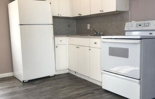 2 beds, 1 bath, 750 sqft, $1,650, Unit 5200-23