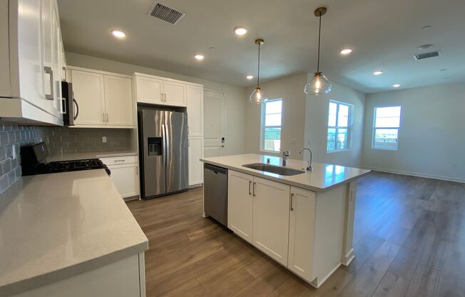 3 bedroom 2.5 home with Canyon view in San Marcos!