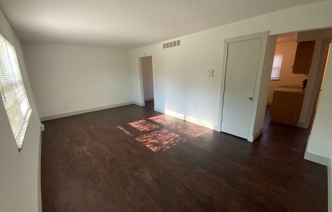 204 S Scott Blvd