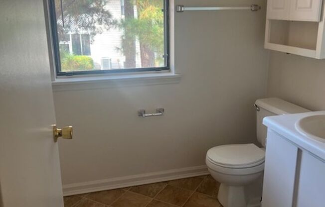 1 bed, 1 bath, 640 sqft, $980, Unit 175K