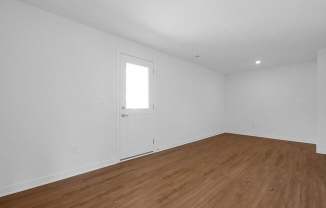 Modern 3 Bed, 2.5 Bath Condo – Spacious, Stylish & Move-In Ready!