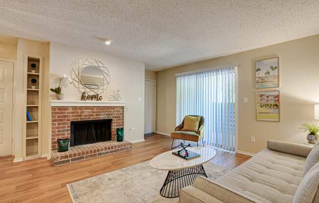 Living Room Interior at Indian Creek Apartments, Carrollton, TX, 75007