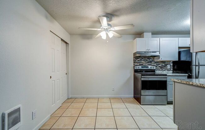2 beds, 1 bath, 752 sqft, $1,450, Unit 228