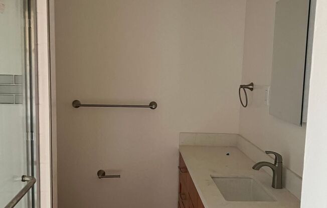 1 bed, 1 bath, $2,550, Unit 2