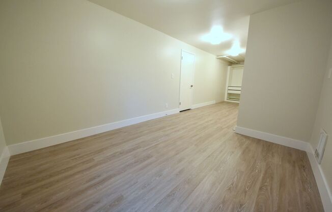 2 beds, 1 bath, $2,125, Unit A