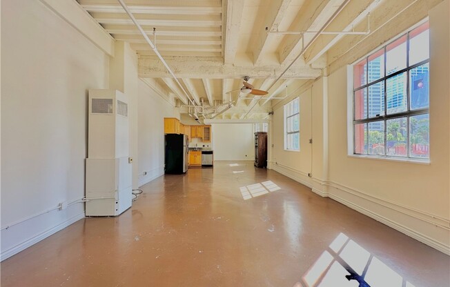 1 bed, 1 bath, 800 sqft, $2,000, Unit M1