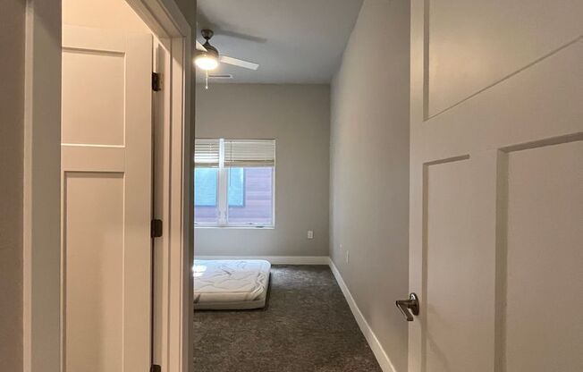 2 beds, 2 baths, 910 sqft, $1,550