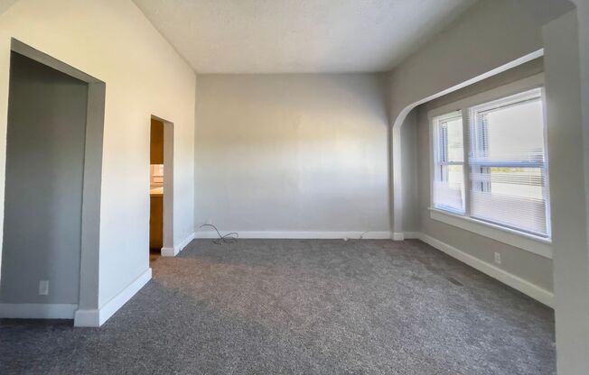 3 beds, 1 bath, $1,200