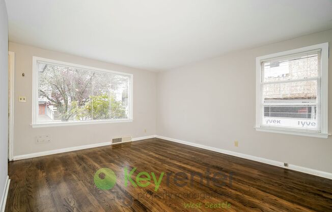 Two Bedroom Retreat with Hardwood Floors and Style
