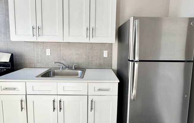 1 bed, 1 bath, 500 sqft, $950, Unit B-32