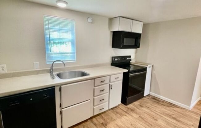 2 beds, 1 bath, $850