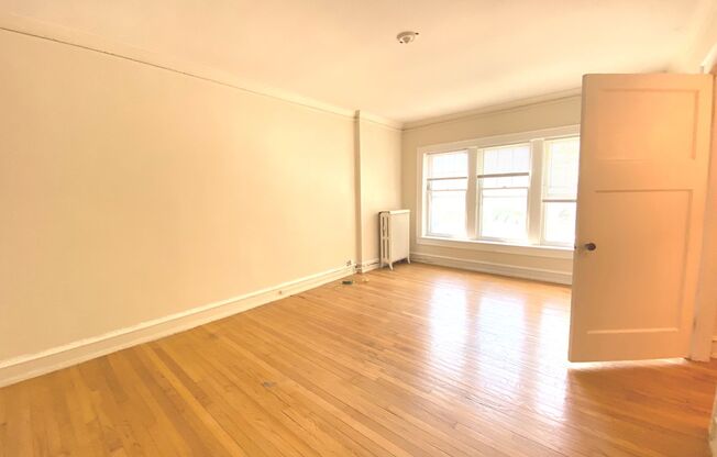 Studio, 1 bath, $825, Unit 205