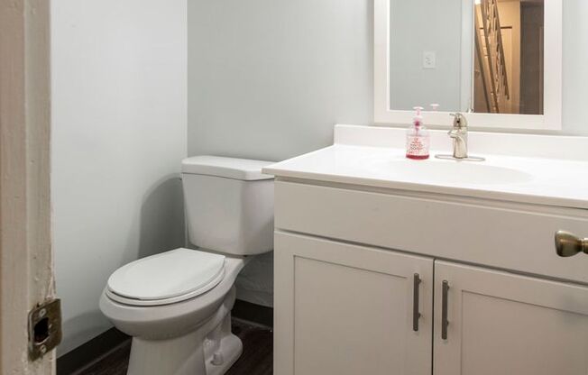 2 beds, 1.5 baths, 1,200 sqft, $1,895