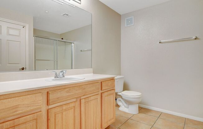 2 beds, 2 baths, $1,600