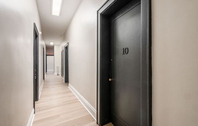 Studio, 1 bath, $830, Unit 5