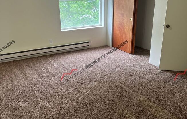 2 beds, 1 bath, 1,306 sqft, $1,250, Unit #509