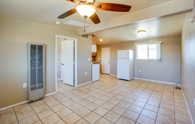 1 bed 1 bath in a prime location!