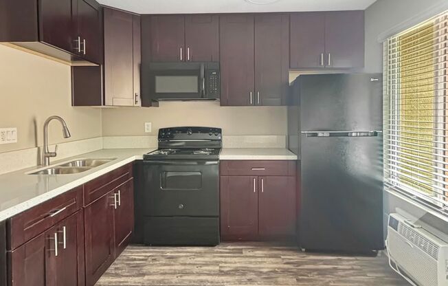 1 bed, 1 bath, 400 sqft, $1,905, Unit 31