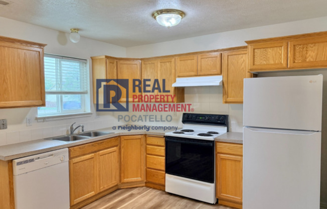 3 Bedroom 1.5 Bath Apartment - 2 car garage