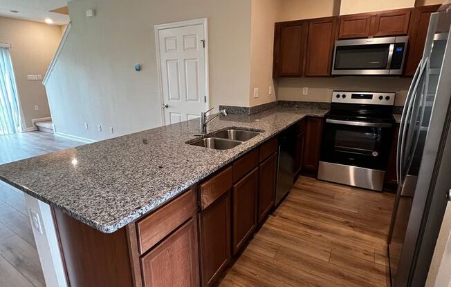 New 3/2.5 Townhome In Orchard Park!