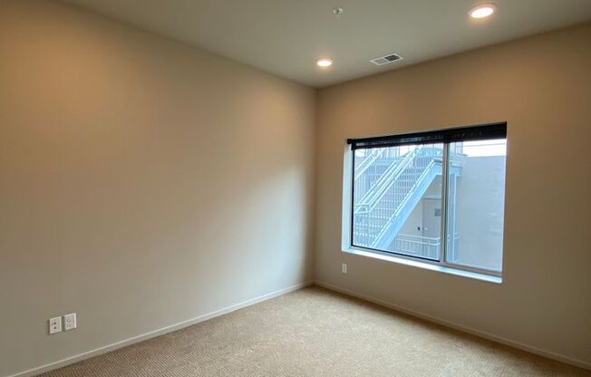 1 bed, 1 bath, 718 sqft, $1,200, Unit 155