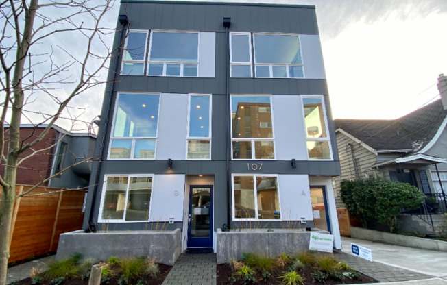 107 ALOHA ST