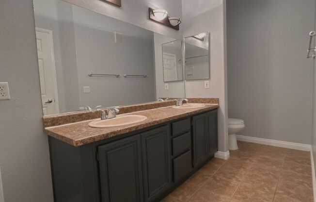 2 beds, 2 baths, $1,400, Unit UNIT 130