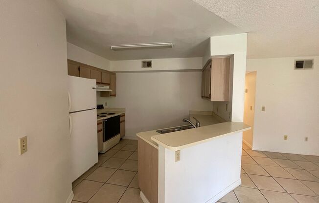Great 3/2 Condo Centrally Located in Orlando