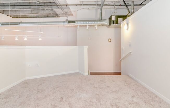 1 bed, 1 bath, 667 sqft, $1,695, Unit 520 N Orlando Ave. #117