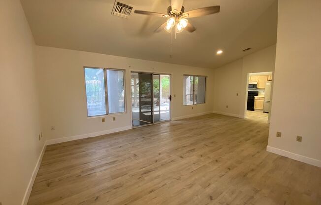 Sun City Summerlin - 55+ Community. Rare 2-bedroom