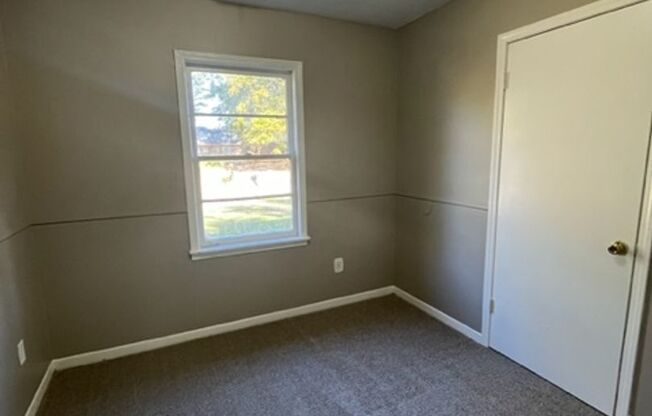 3 beds, 1 bath, $1,249