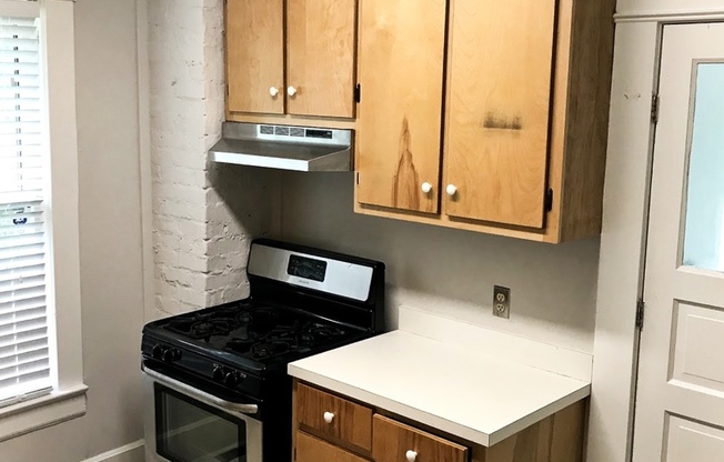 Charming 2BR/1BA Arnette Avenue Bungalow! #WhitePicketFenceLife