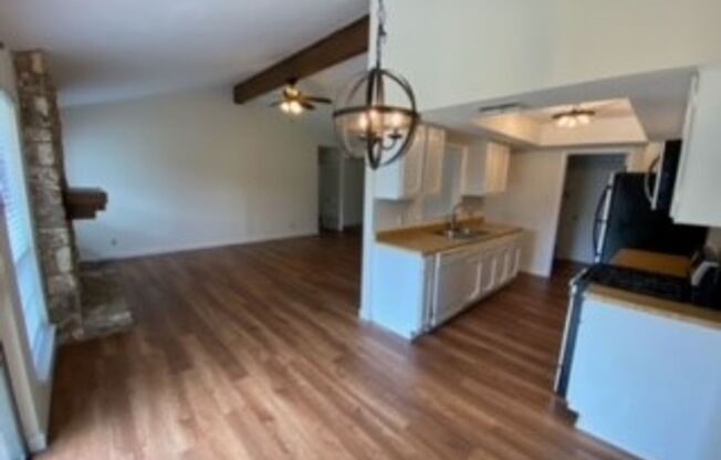 Remodeled Anderson Mill Gem - Must See!